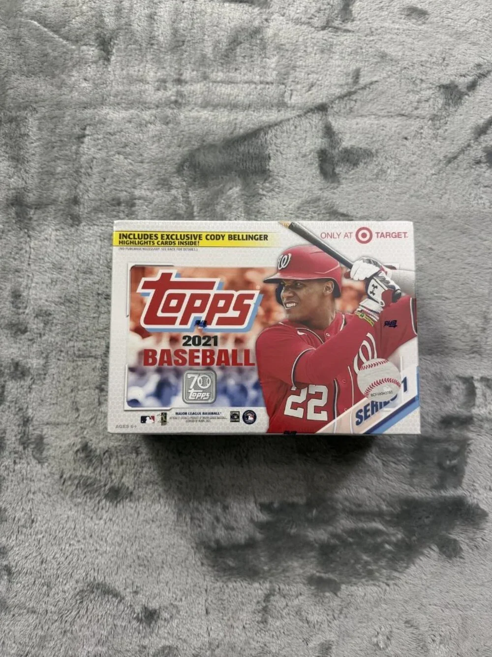 New 2021 Topps Baseball Series 1 Box 16 Packs 256 Cards MLB Bellinger Target